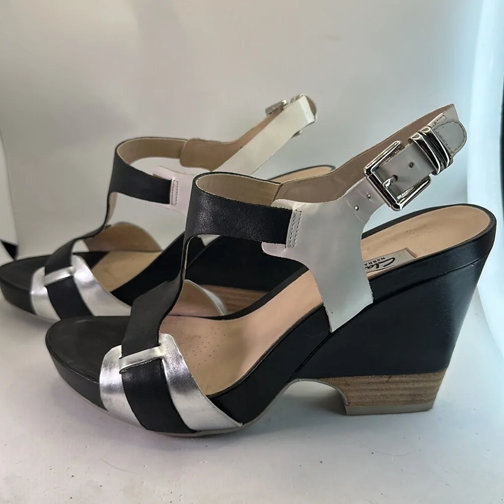 Clarks Narrative, silver, white and black Rosalie Petal 9 40 wedge sandal disco